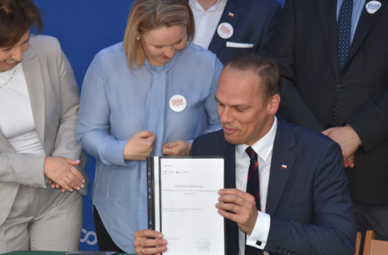 Sekretarz stanu parafował program inwestycyjny budowy obwodnicy Krotoszyna, Zdun i Cieszkowa [FOTO] - Zdjęcie główne