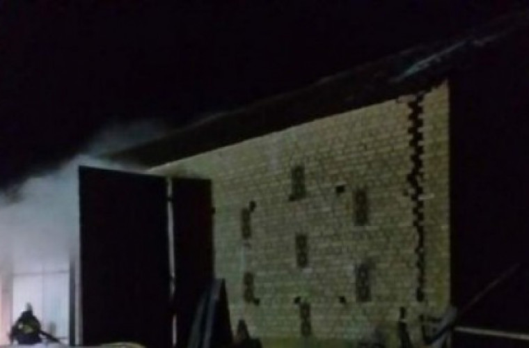 Stodoła w płomieniach [FOTO] - Zdjęcie główne