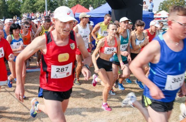 Licząca 15 km trasa prowadziła ulicami miasta - Zdjęcie główne