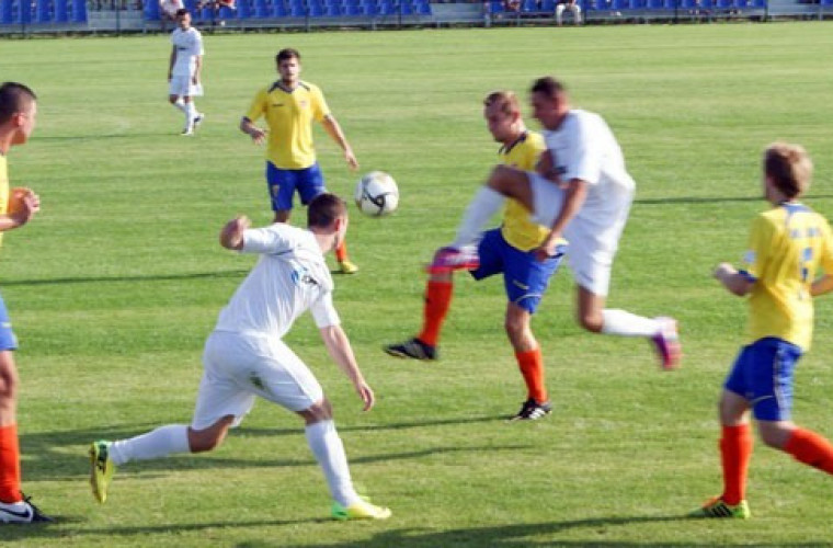 Piłkarze Białego Orła w czwartym meczu odnieśli czwarte zwycięstwo. Hattrick Ziembińskiego. - Zdjęcie główne