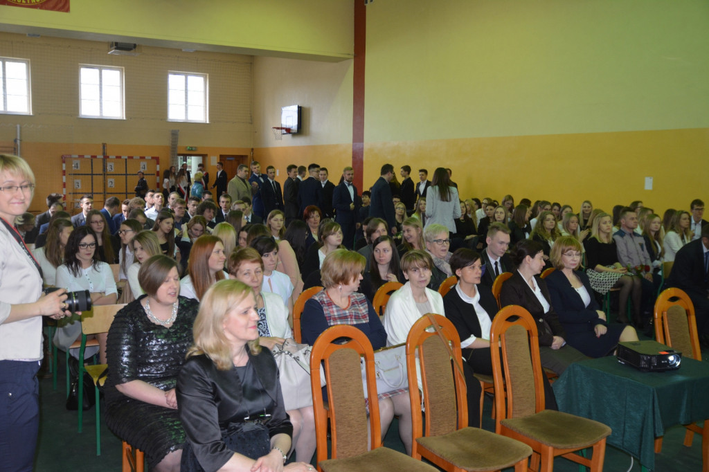 Krotoszyn: Maturzyści skończyli edukację [FOTO] - Zdjęcie główne