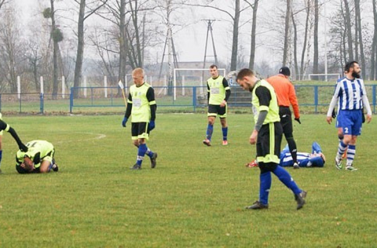 Piłkarze Astry ulegli, u siebie, liderującej Pogoni Nowe Skalmierzyce - Zdjęcie główne