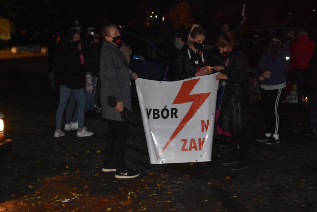 Protest kobiet w Koźminie Wlkp. - Zdjęcie główne