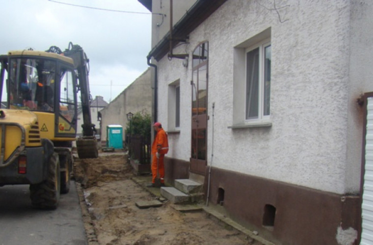 Sulmierzyce. Kolejne metry nowego chodnika przy Kaliskiej - Zdjęcie główne