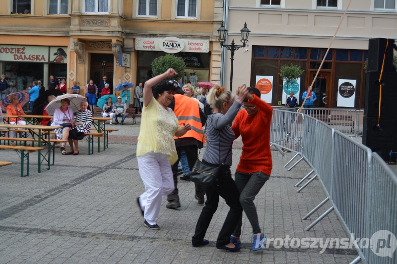 Krotoszyn. Biesiada na rynku [ZDJĘCIA] - Zdjęcie główne