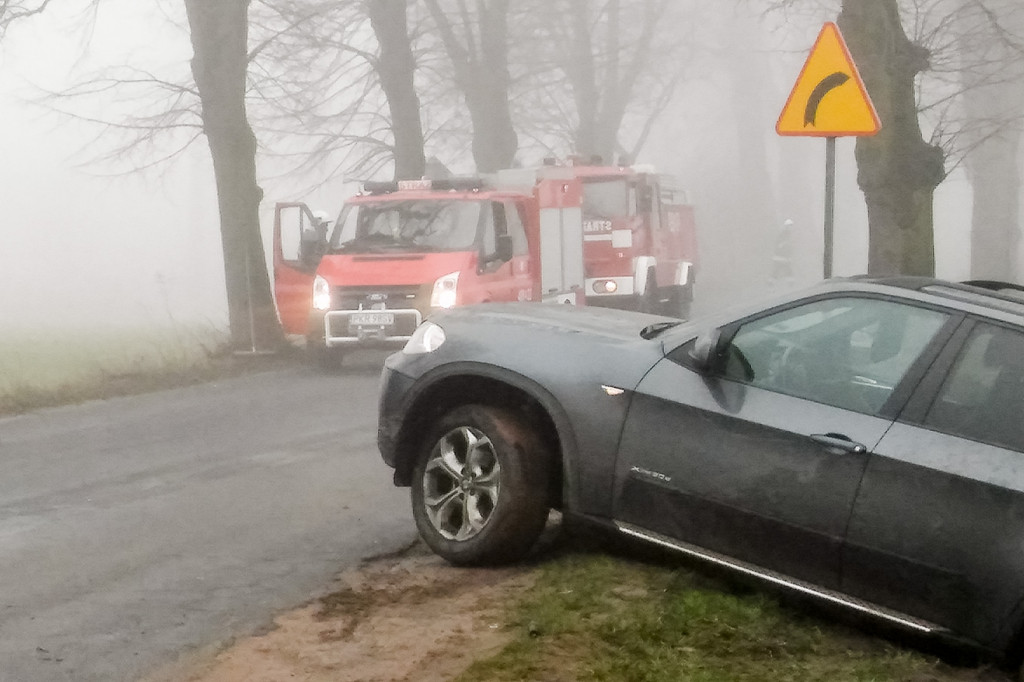 Wypadek w Orli. Dwie osoby ranne [ZDJĘCIA] [AKTUALIZACJA] - Zdjęcie główne