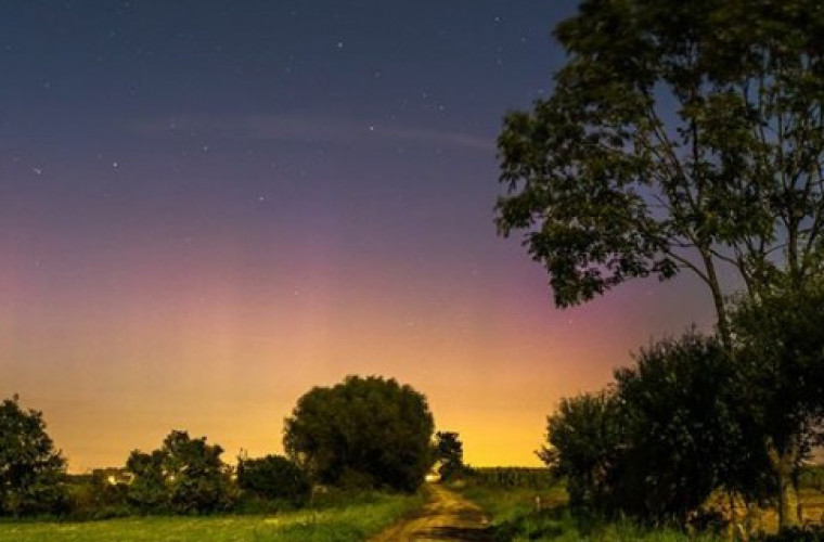 Nad nami zorza polarna. Warto dzisiaj spojrzeć w niebo - Zdjęcie główne