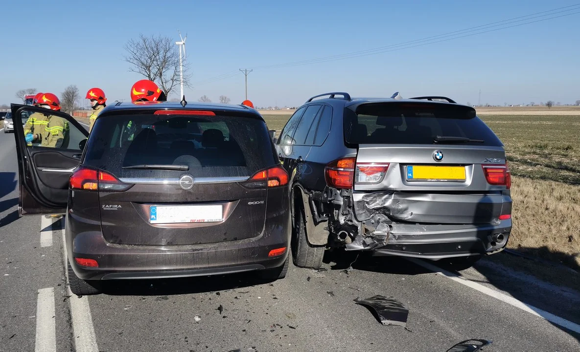 Bożacin. Zderzenie dwóch samochodów osobowych [FOTO] - Zdjęcie główne