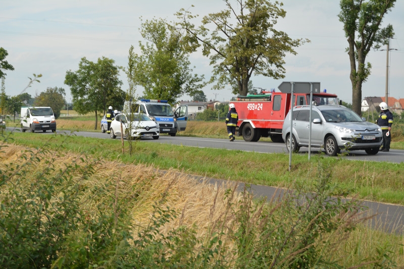 Wypadek w Czarnym Sadzie. Na miejscu śmigłowiec LPR [ZDJĘCIA i FILM] - Zdjęcie główne