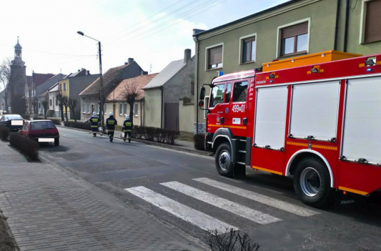 Kobylin. Niebezpieczna substancja na drodze [FOTO] - Zdjęcie główne