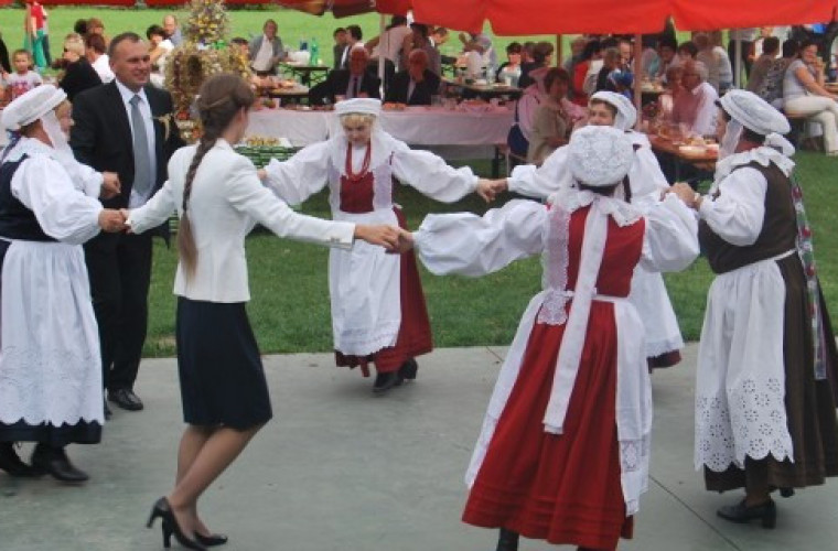 Dożynki 2015 - rolnicy podziękują za plony - Zdjęcie główne