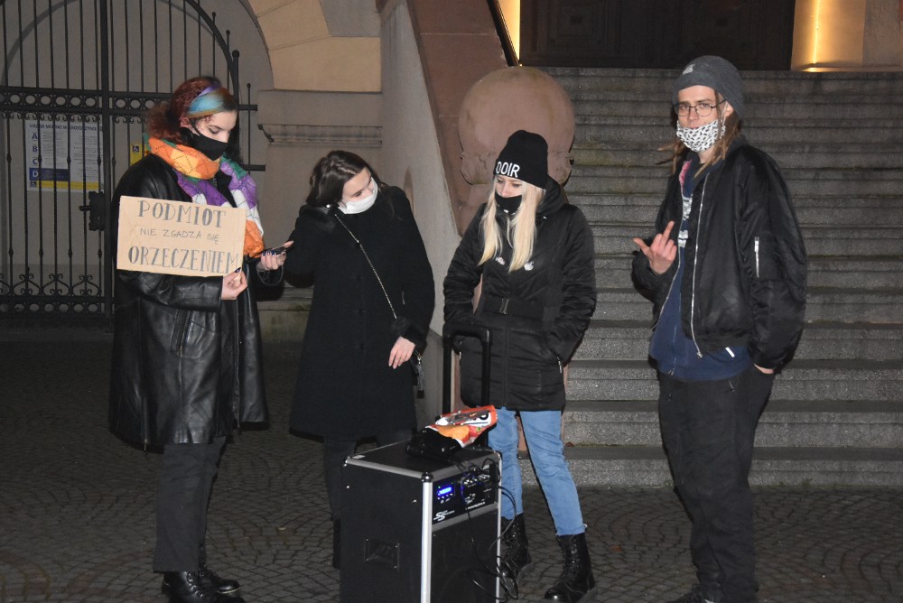 Protest kobiet w Krotoszynie - Zdjęcie główne