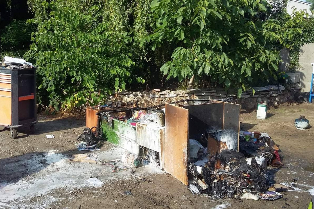 Krotoszyn. Pożar w warsztacie. Trwa akcja gaśnicza [FOTO] - Zdjęcie główne