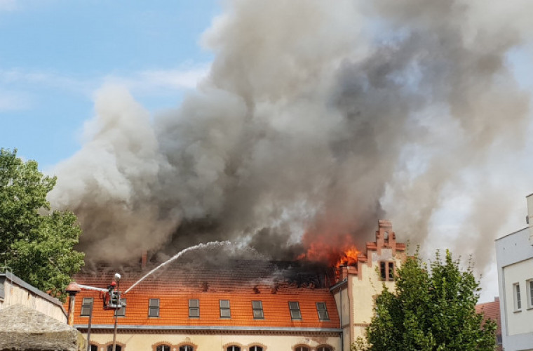 Krotoszyn. Płonie budynek Szkoły Muzycznej i hufca ZHP - Zdjęcie główne