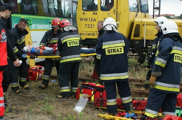 Autobus z krotoszyńskimi uczniami zderzył się z drezyną  - Zdjęcie główne