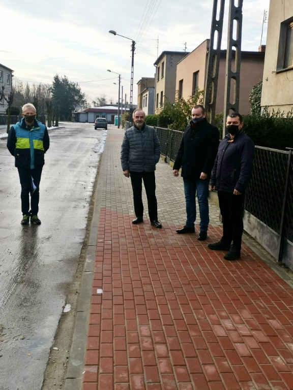 Chodnik w Kobylinie - Zdjęcie główne