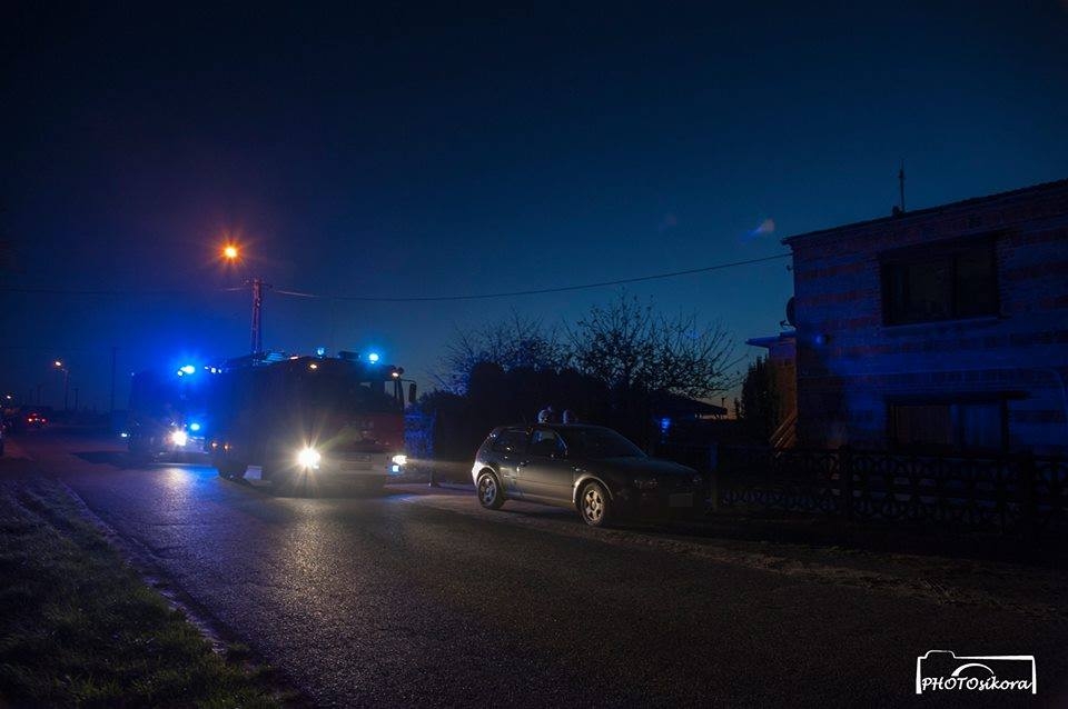 Nowa Obra. Ewakuacja mieszkańców, strażacy w akcji [FOTO] - Zdjęcie główne