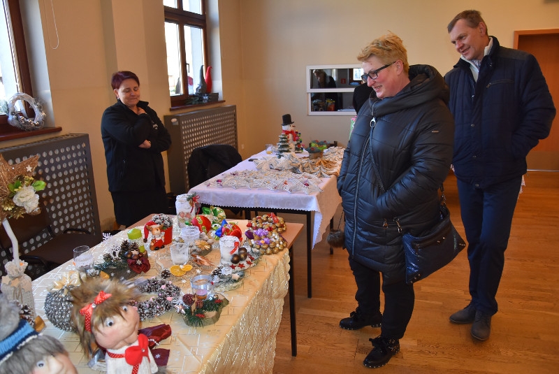 Kobylin. Jarmark pełen świątecznej atmosfery [FOTO] - Zdjęcie główne