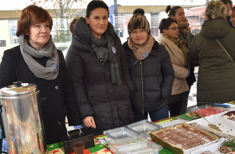 Nie masz jeszcze choinki albo ozdób? Przyjdź na krotoszyński Rynek - Zdjęcie główne