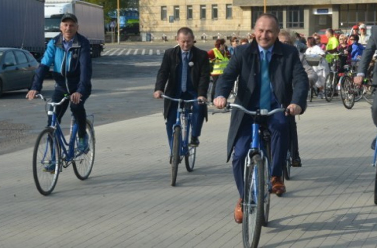Krotoszyn: Starosta z burmistrzem kręcili pedałami [FOTO] - Zdjęcie główne