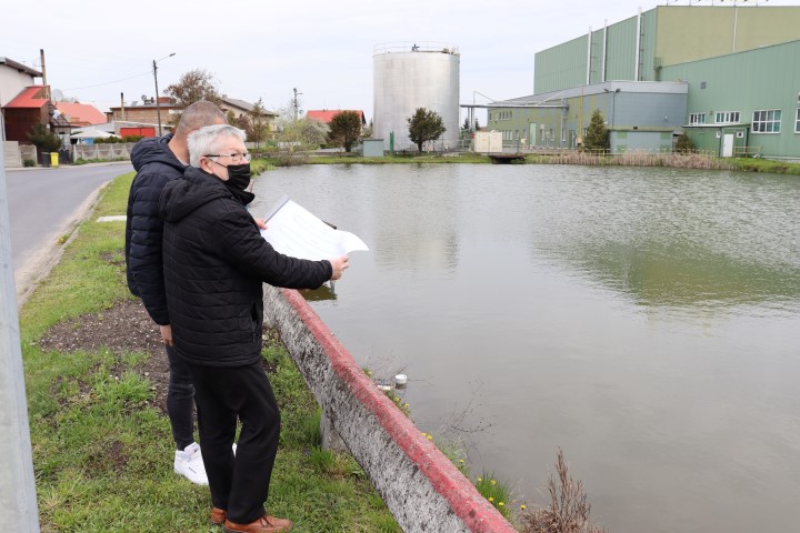 Podpisano umowę na renowację stawu w Zalesiu Małym