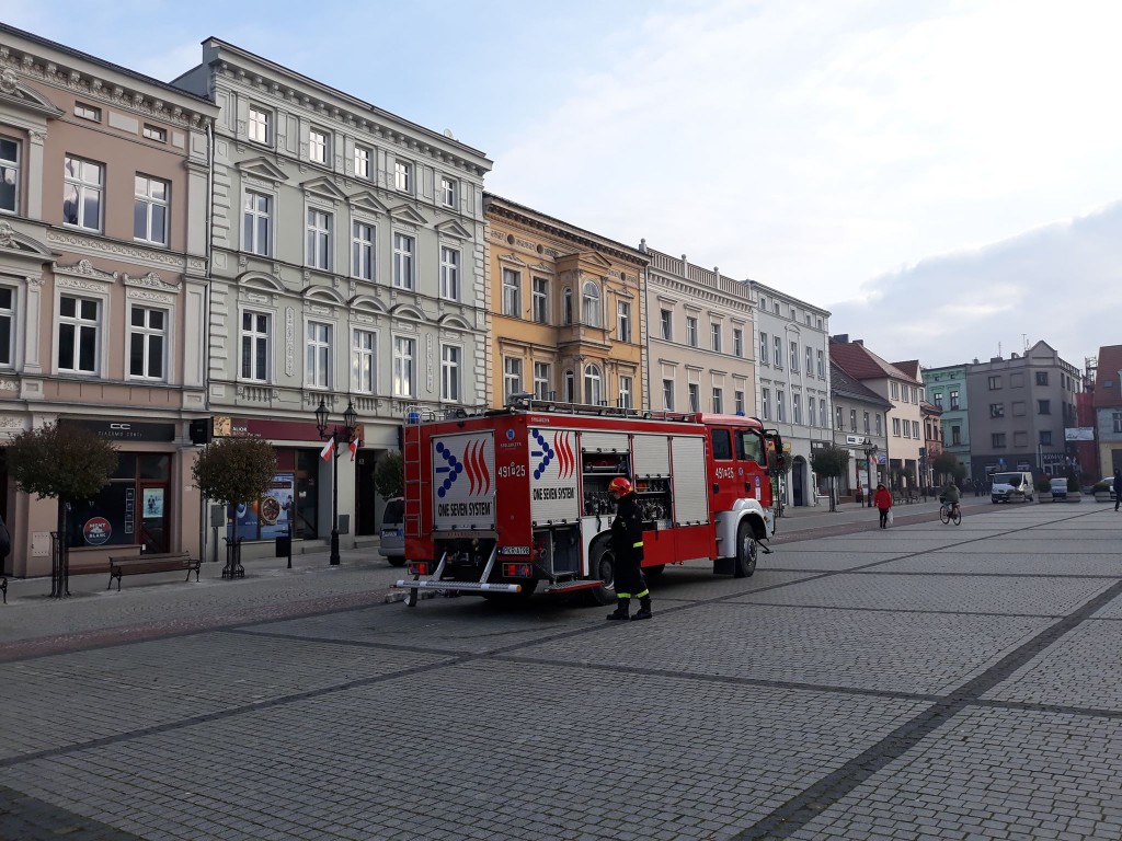 Akcja na Rynku. Miał grozić wysadzeniem kamienicy. - Zdjęcie główne