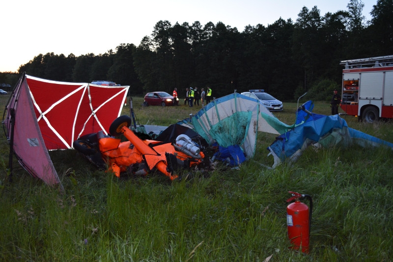 Wypadek motolotniarzy. Zginął 35-latek z Krotoszyna. [FOTO] - Zdjęcie główne