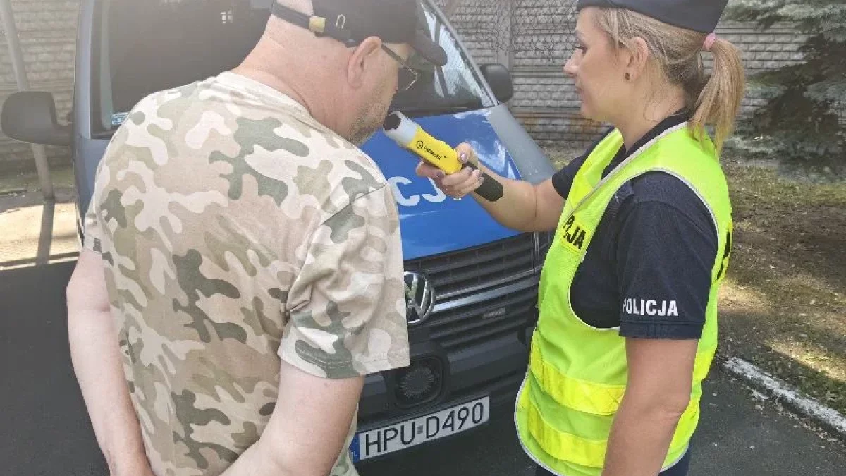 Powiat krotoszyński. Policjanci sprawdzili trzeźwość ponad 450 kierowców. Ilu straciło prawo jazdy? - Zdjęcie główne