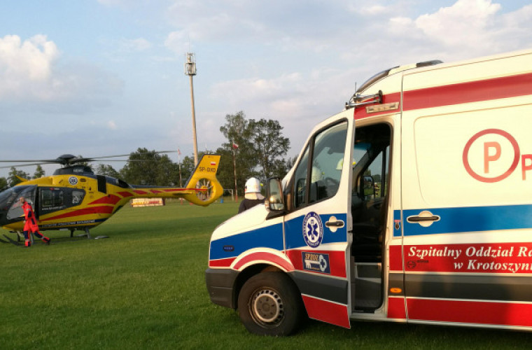 36-latek z udarem. Ratownicy wezwali na pomoc helikopter - Zdjęcie główne