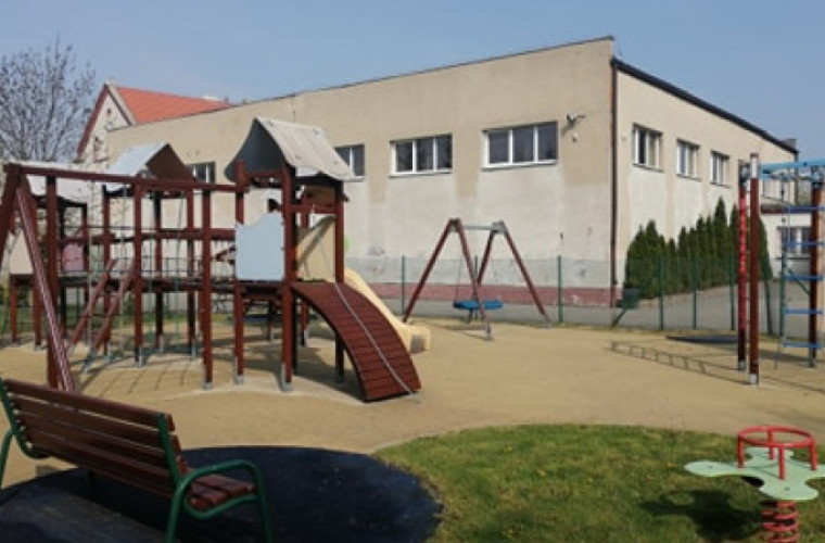 Koźmin Wlkp. Uczniowie z Jedynki powoli wracają do szkoły - Zdjęcie główne