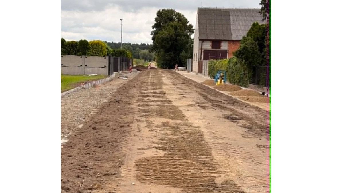 Trwa budowa nowej drogi w Rębiechowie. Będzie bezpieczniej i wygodniej
