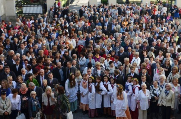 Zobacz zdjęcia z Balu Absolwentów szkół na koźmińskim zamku! - Zdjęcie główne