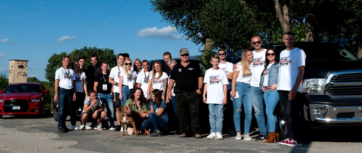 Uczestnicy Kroto Amcar Spot zawieźli karmę do schroniska [FOTO] - Zdjęcie główne