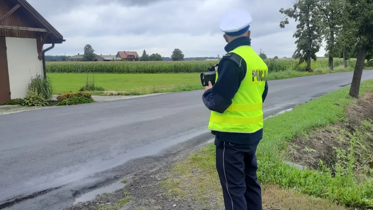 Gmina Koźmin Wlkp. Policjanci zatrzymali pirata drogowego. Zabrali mu prawo jazdy - Zdjęcie główne