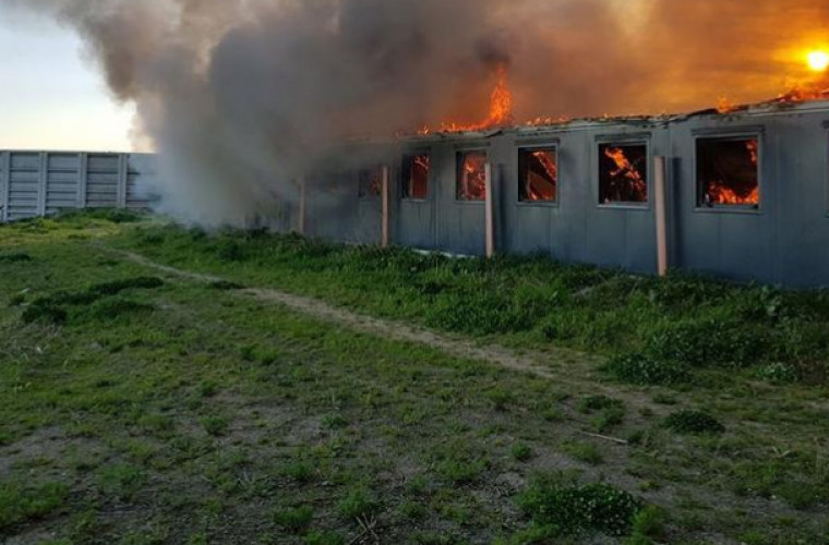 Pożar chlewni. Spłonęło 4,5 tys. świń - Zdjęcie główne