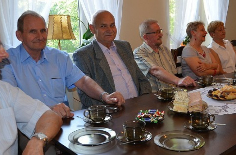 Seniorzy z Koźmin Wlkp. tańczą, ćwiczą i szlifują angielski  - Zdjęcie główne