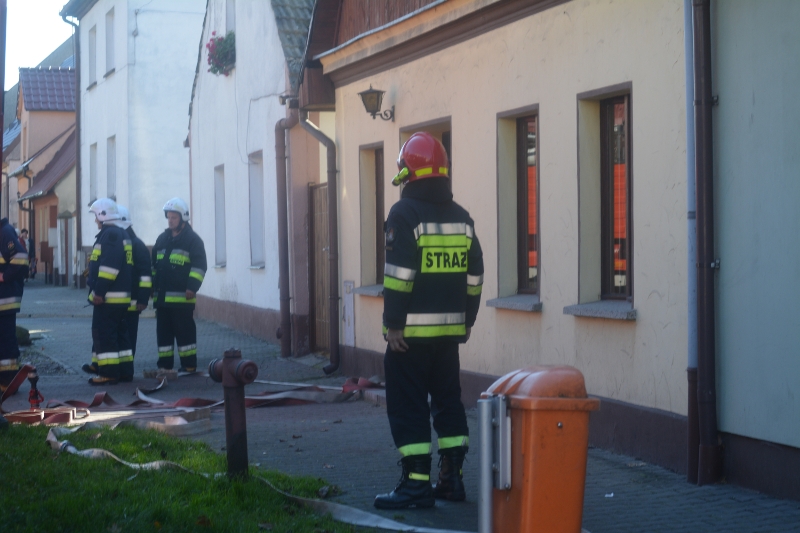 Zduny. Pożar w budynku mieszkalnym. Ewakuacja mieszkańców [FOTO] - Zdjęcie główne