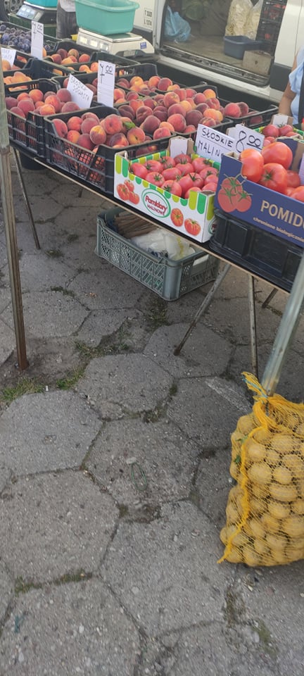 Ceny warzyw i owoców na targu w Krotoszynie