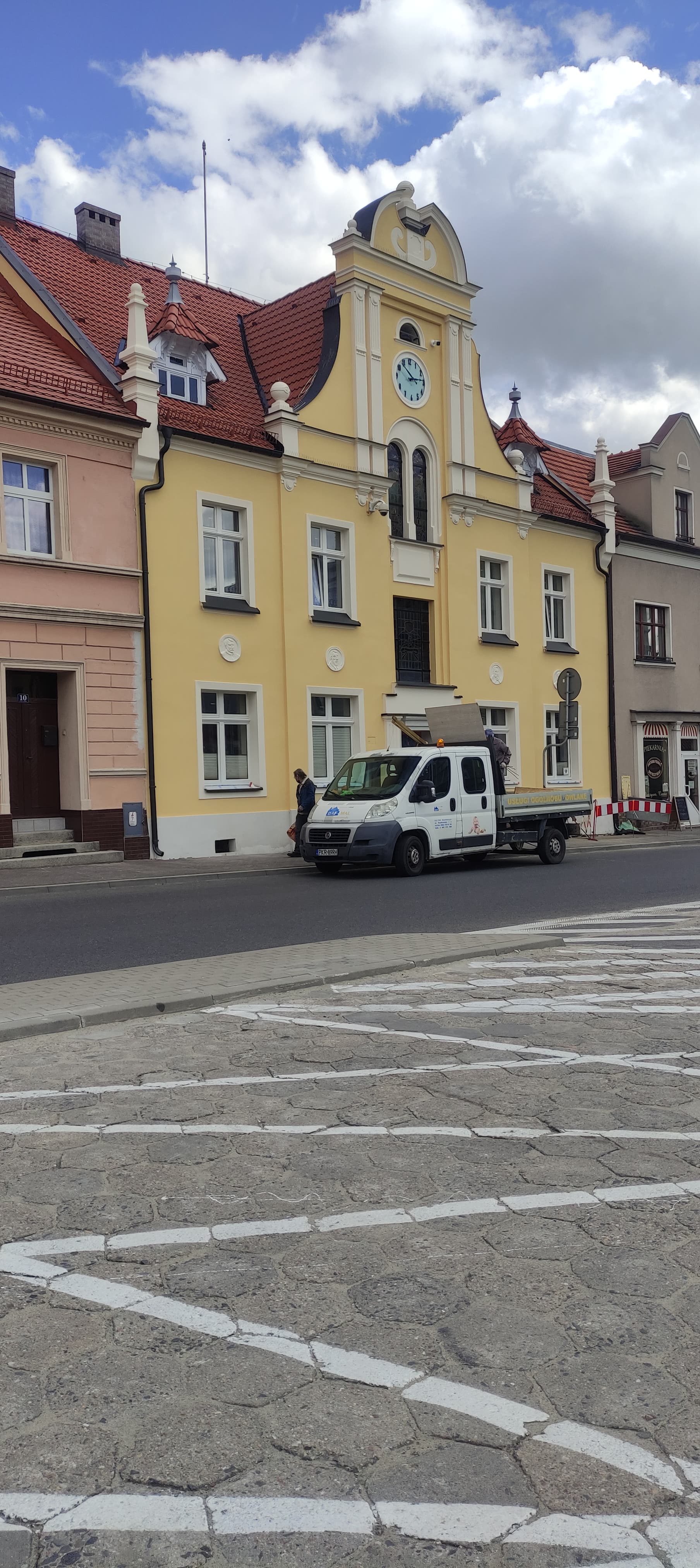 Trwa remontu budynku urzędu miasta w Koźminie Wlkp.