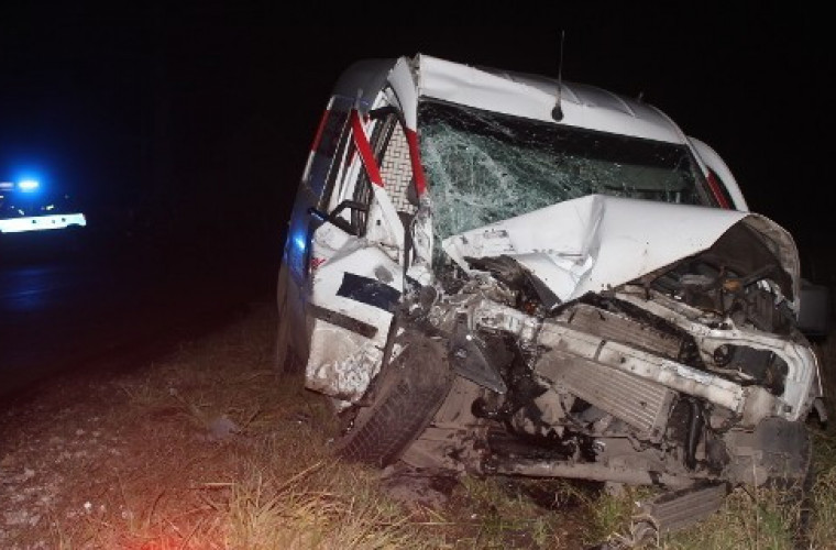 Biadkowianin kierujący busem uderzył w autobus [FOTO] - Zdjęcie główne