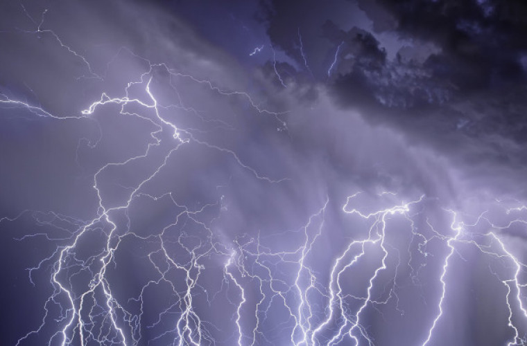 [OSTRZEŻENIE}Nadciąga burza. Będzie wiało i spadnie grad - Zdjęcie główne