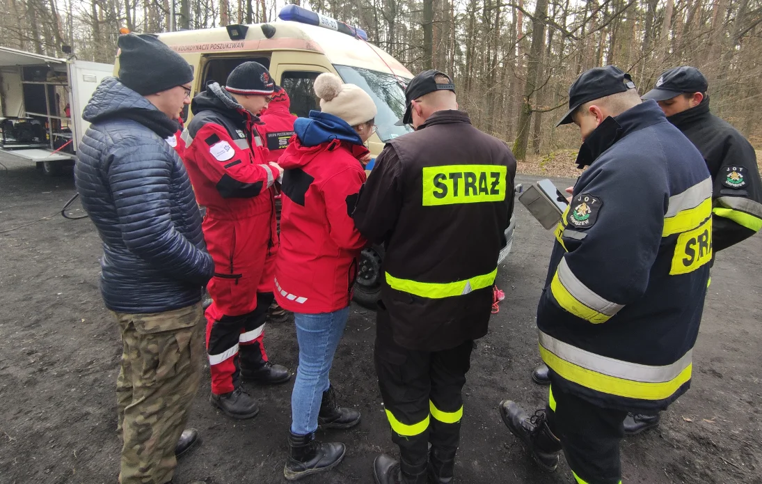 Ratownicy SiR i strażacy poszukiwali zaginionego mieszkańca Krotoszyna [ZDJĘCIA] - Zdjęcie główne