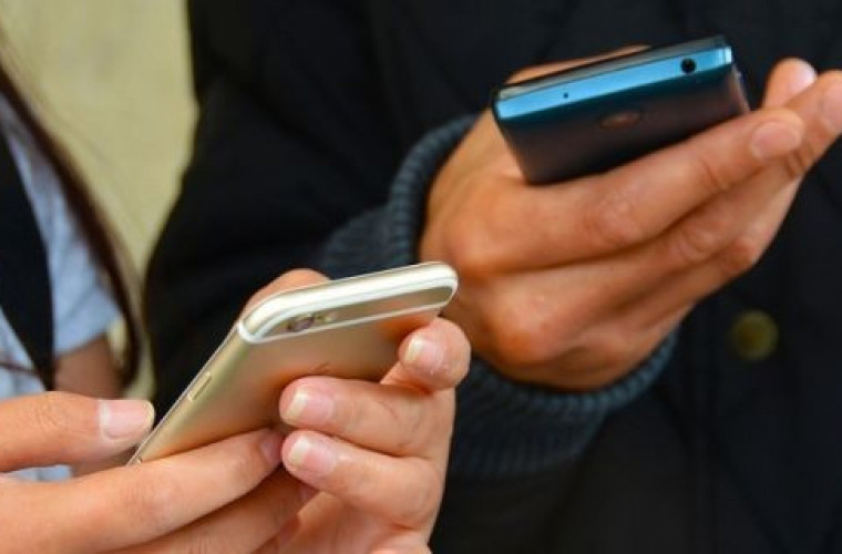 Uwaga na fałszywe SMS-y. Ktoś się podszywa pod markety - Zdjęcie główne