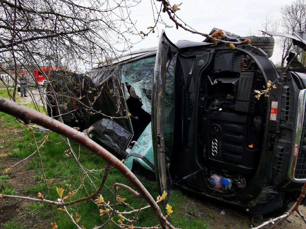 Bożacin. Zderzenie Peugeota z Audi. Jedna osoba w szpitalu [FOTO] - Zdjęcie główne