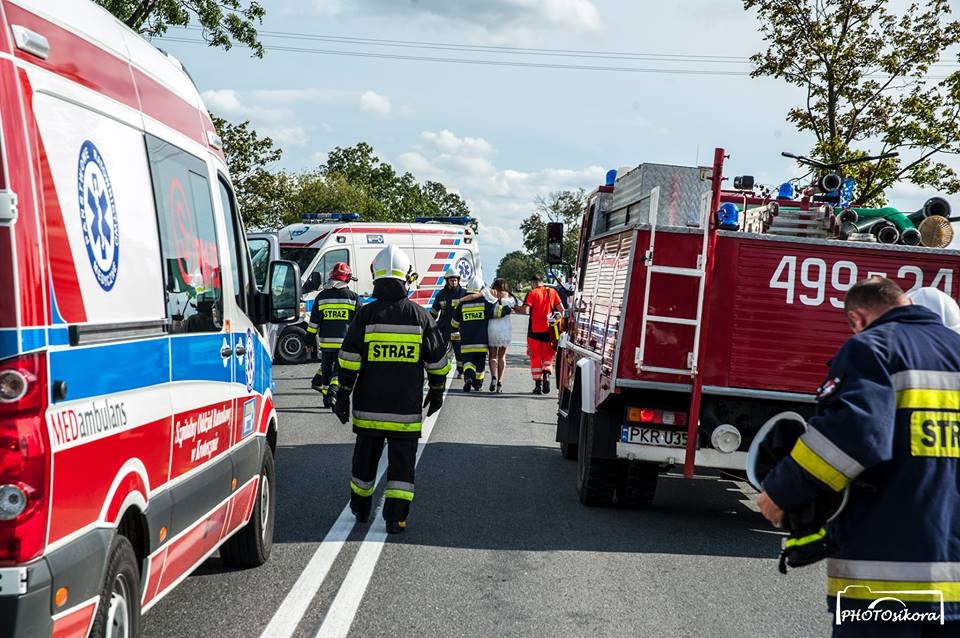 Czarny Sad. Wypadek na krajówce, 5 osób rannych [FOTO] - Zdjęcie główne