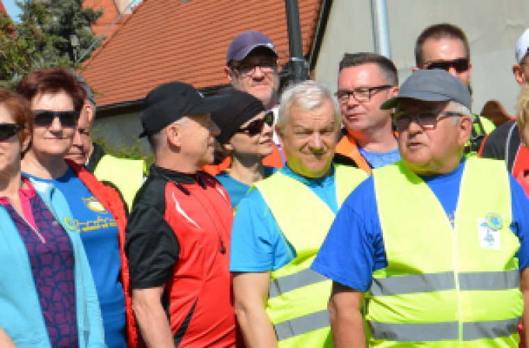 Rajd po Ziemi Krotoszyńskiej - zwiedzili Zduny i Sulmierzyce - Zdjęcie główne