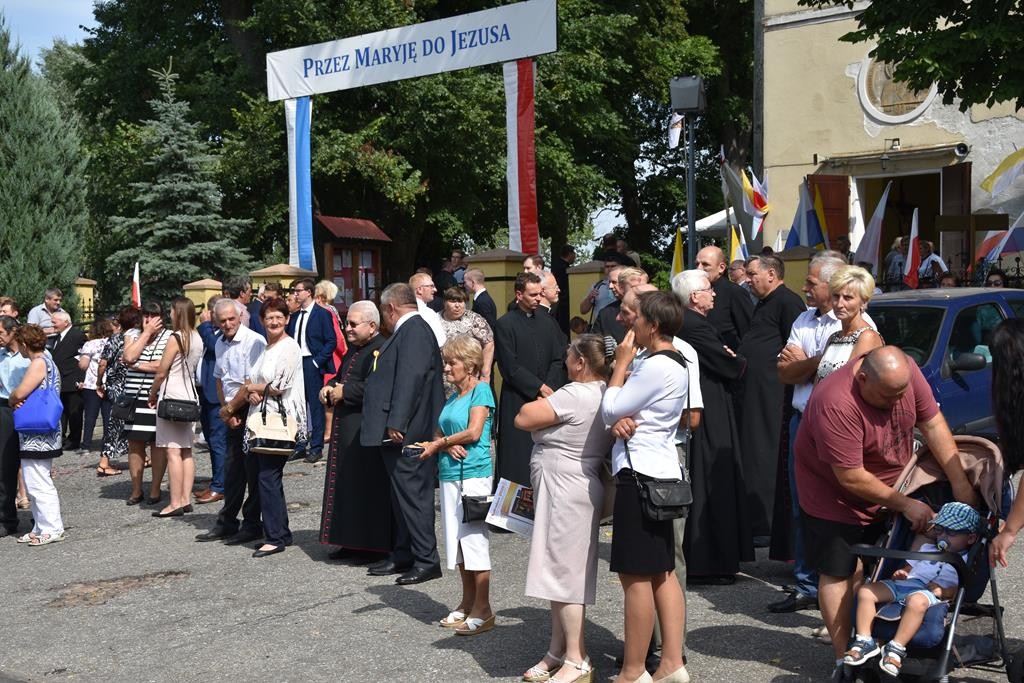 Dożynki powiatowe w Lutogniewie. - Zdjęcie główne