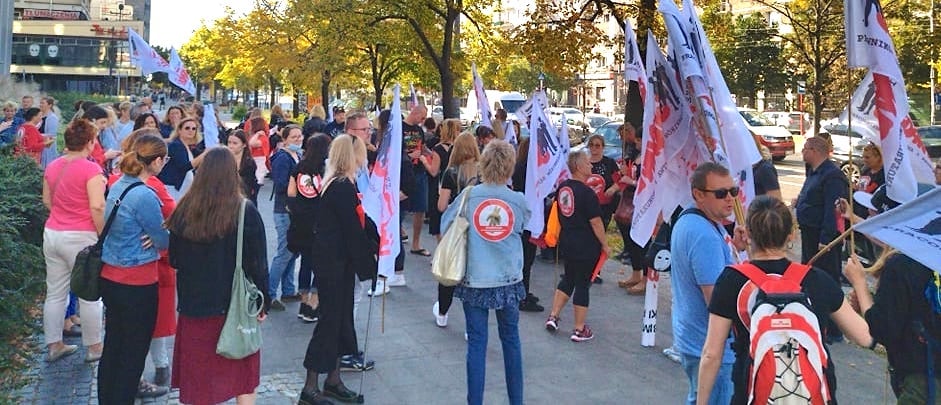 Pracownicy krotoszyńskiego sądu protestują i domagają się podwyżek - Zdjęcie główne