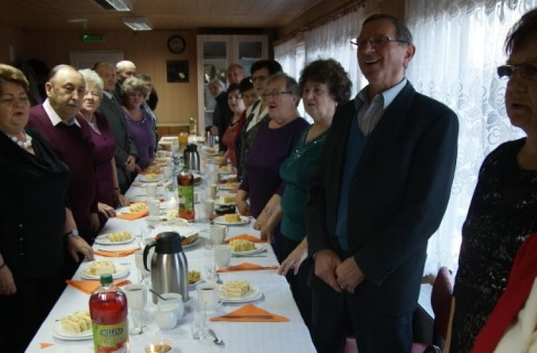 Chwaliszew. Impreza z okazji Andrzejek [ZDJĘCIA] - Zdjęcie główne