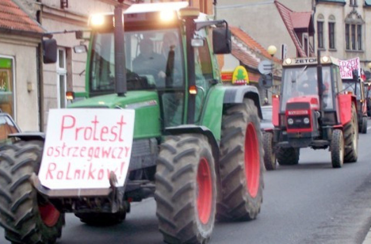 Rolnicy zablokują Koźmin. Ciągniki będą jeździć wokół rynku - Zdjęcie główne